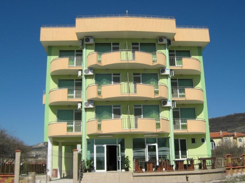 Anelia Family Hotel Kavarna Exterior foto